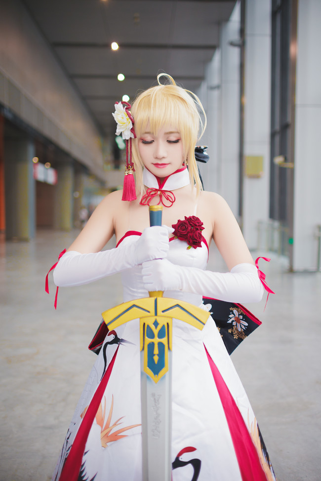 清新美女沉酣COSPLAY阿尔托利亚·潘德拉贡saber仙鹤-COS世界