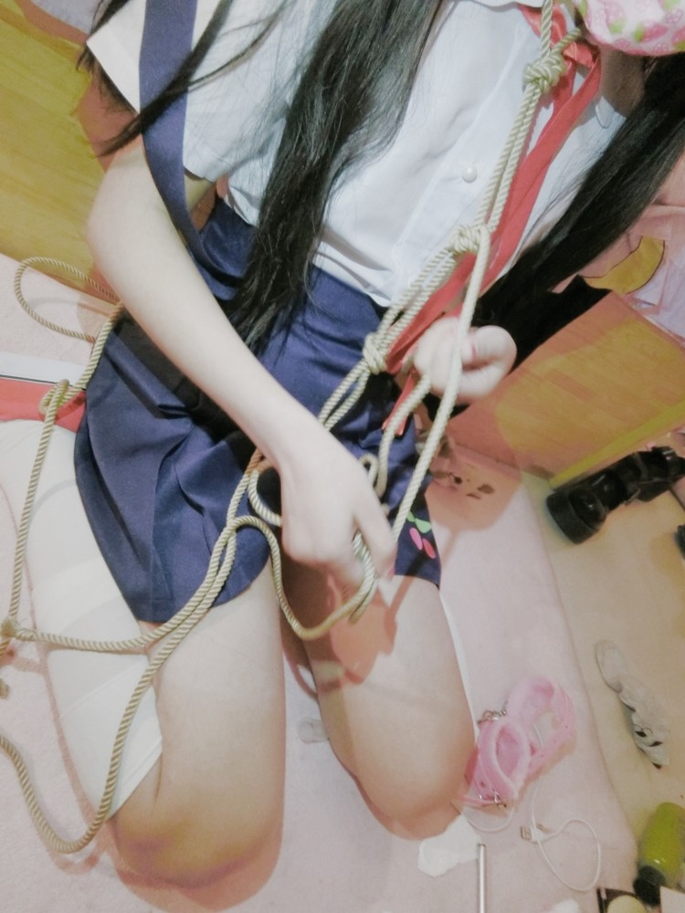图片[2]-萝莉自拍2-COS世界
