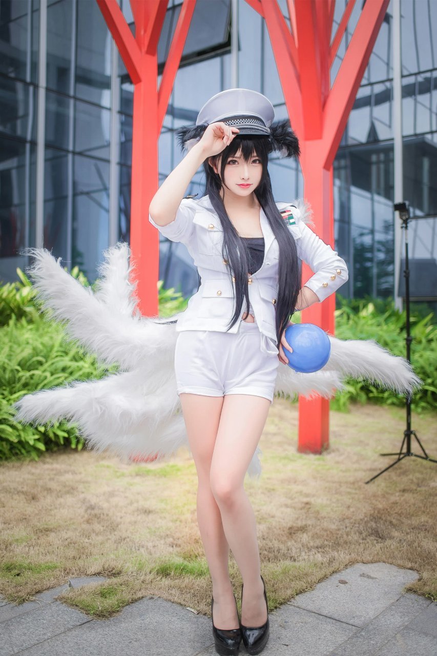 图片[2]-身着警察制服的白丝-COS世界