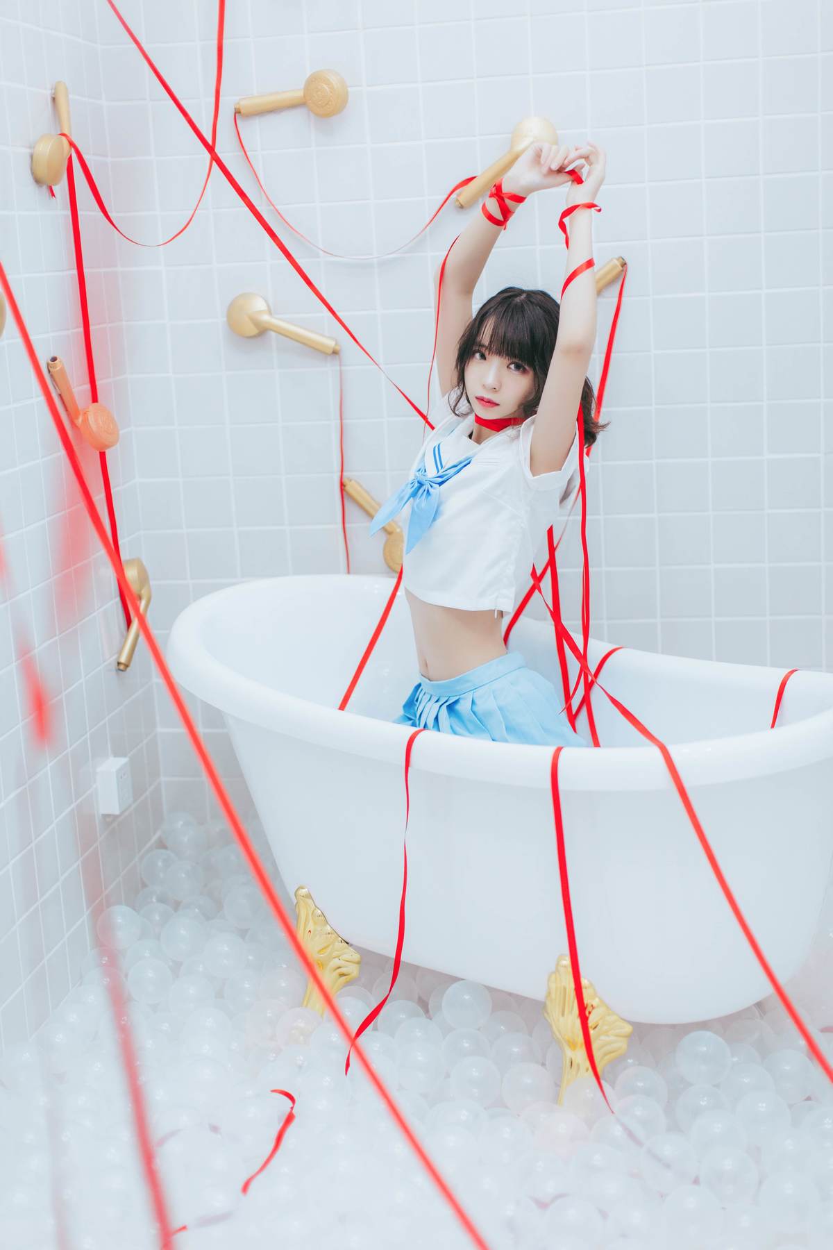图片[2]-浴缸白丝少女-COS世界
