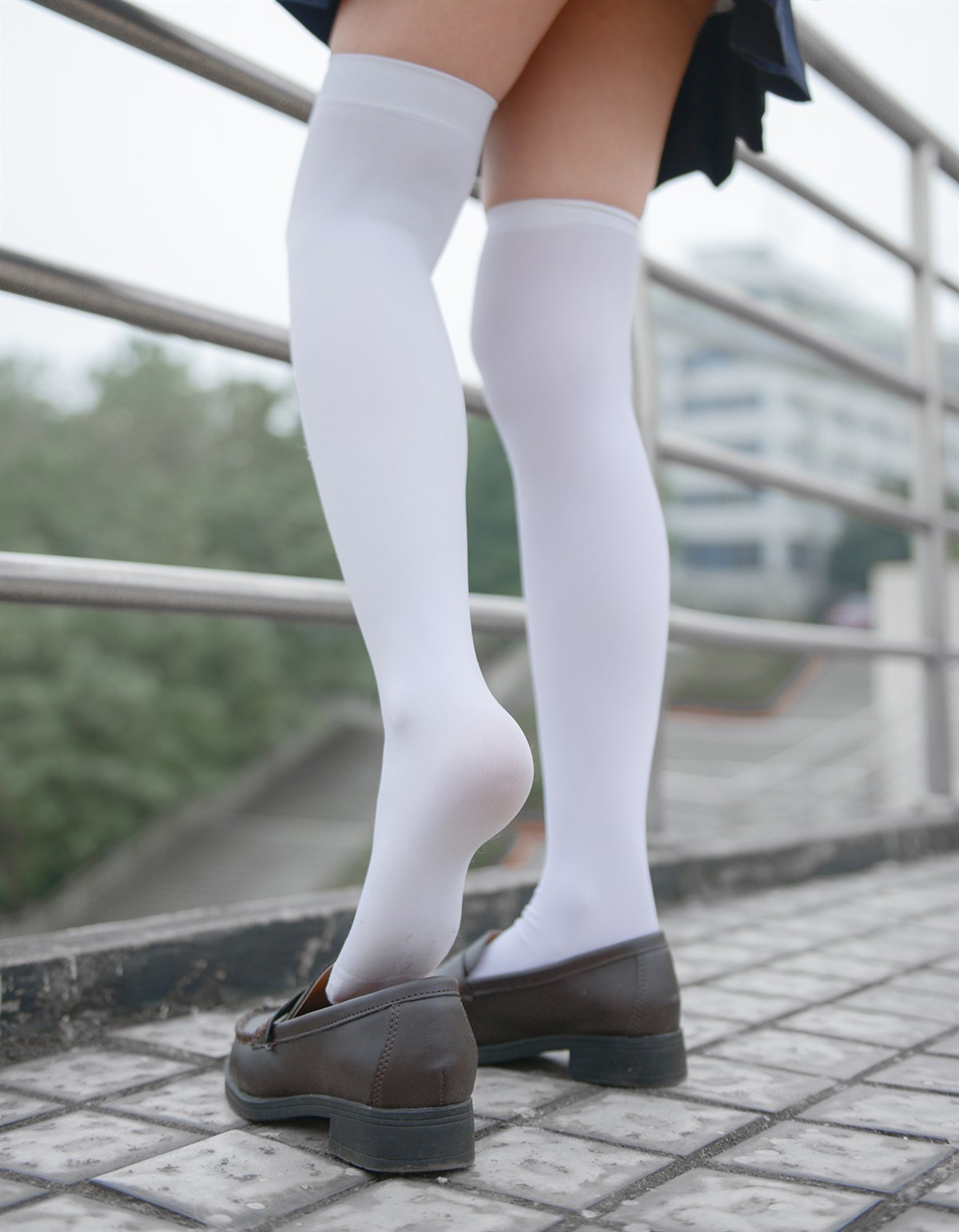 图片[3]-天台上的过膝少女-COS世界