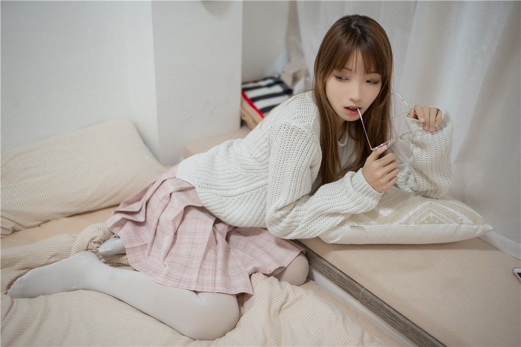 图片[3]-粉格裙的眼镜娘-COS世界