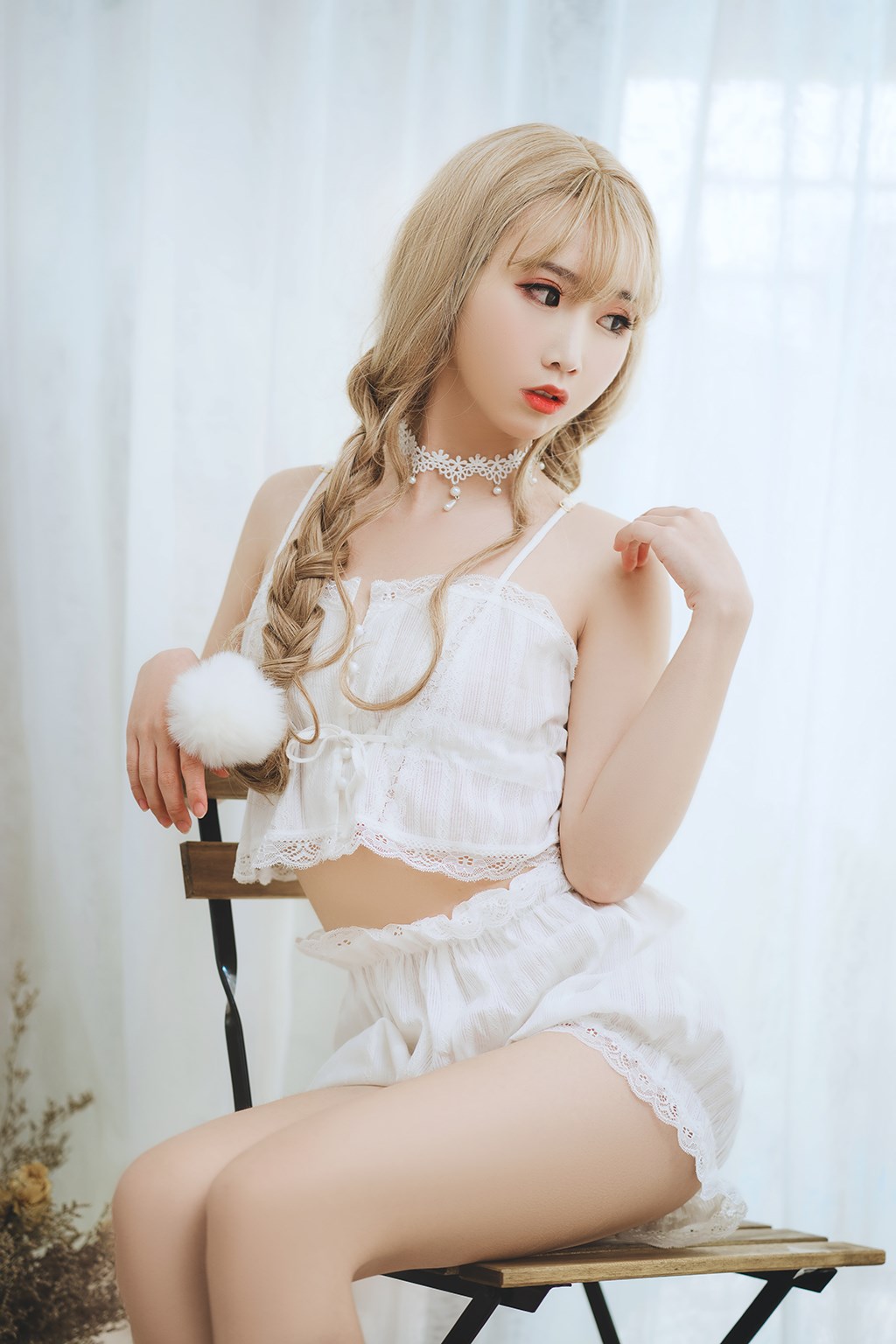 绘画少女-COS世界
