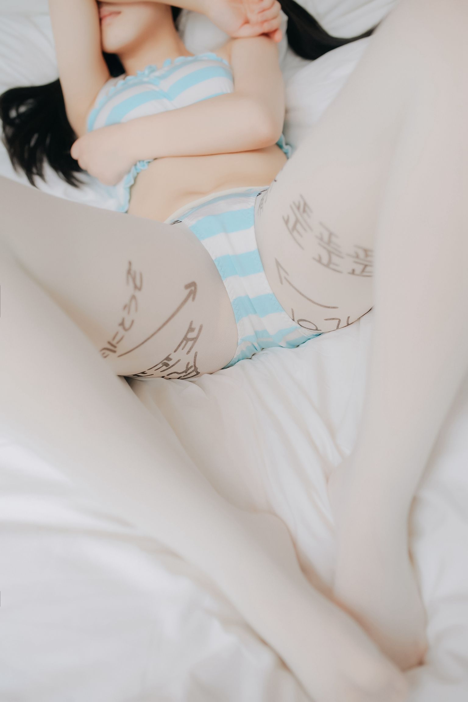 图片[2]-拇指兔乳白丝袜-COS世界