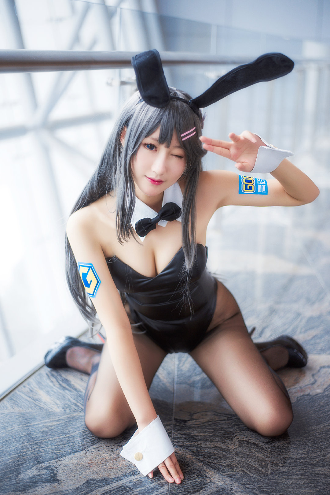 图片[2]-@羽生三未 性感黑丝兔女郎-COS世界
