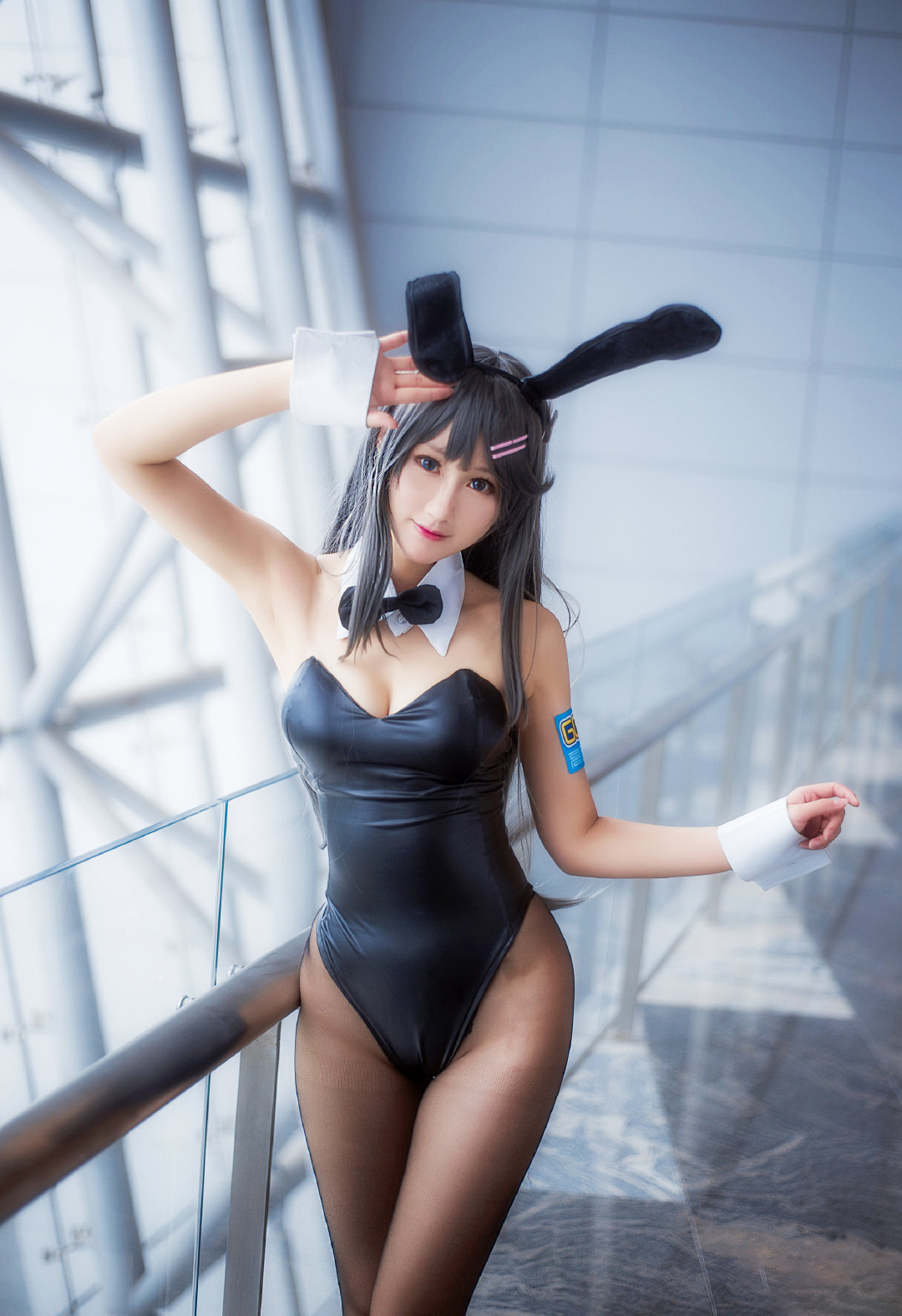 @羽生三未 性感黑丝兔女郎-COS世界