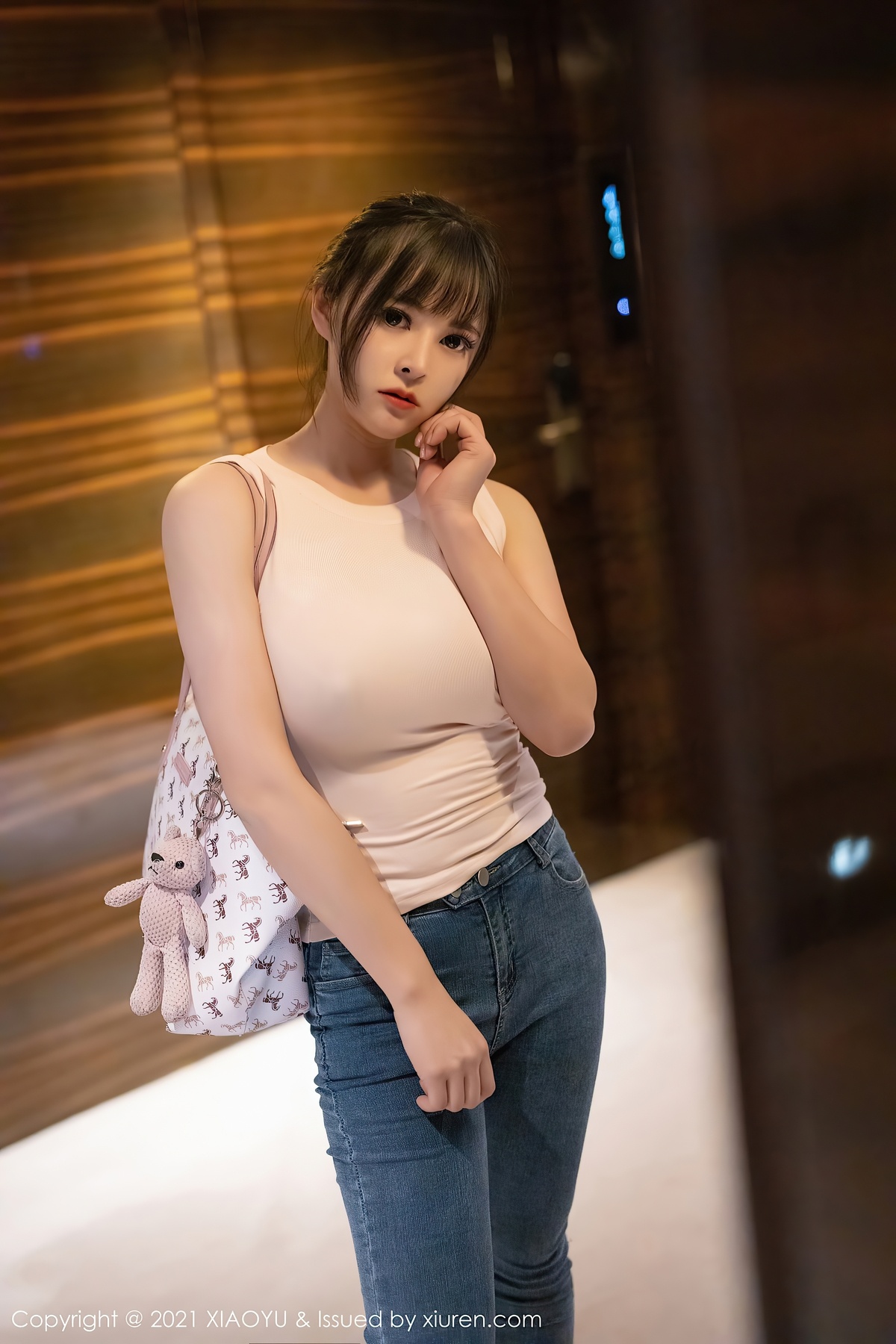 图片[2]-【XIAOYU语画界】奈沐子极致紧身牛仔裤绝美身材前凸后翘-COS世界