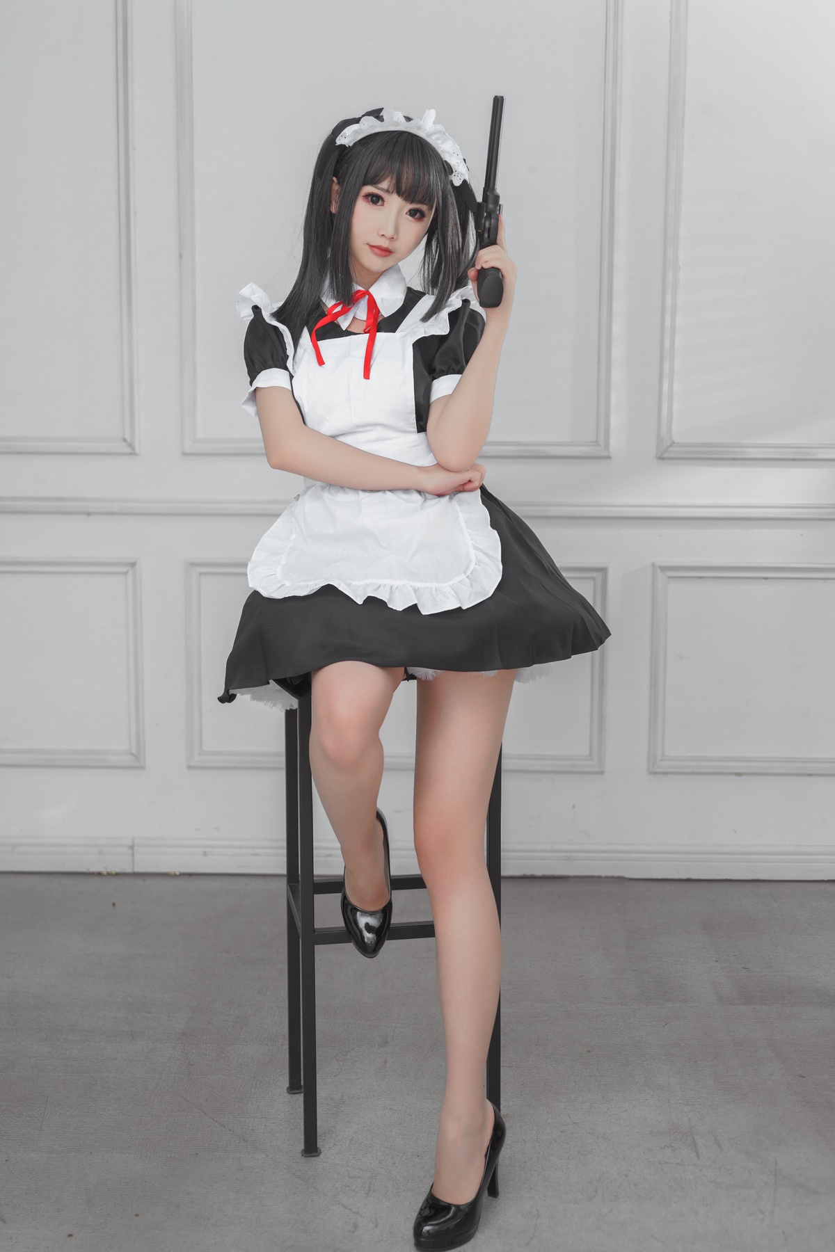 图片[4]-微博Coser@面饼仙儿 NO.062 左轮女仆-COS世界